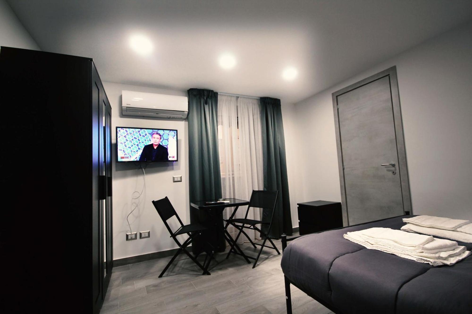 Almat Domus Apartment Naples Room photo