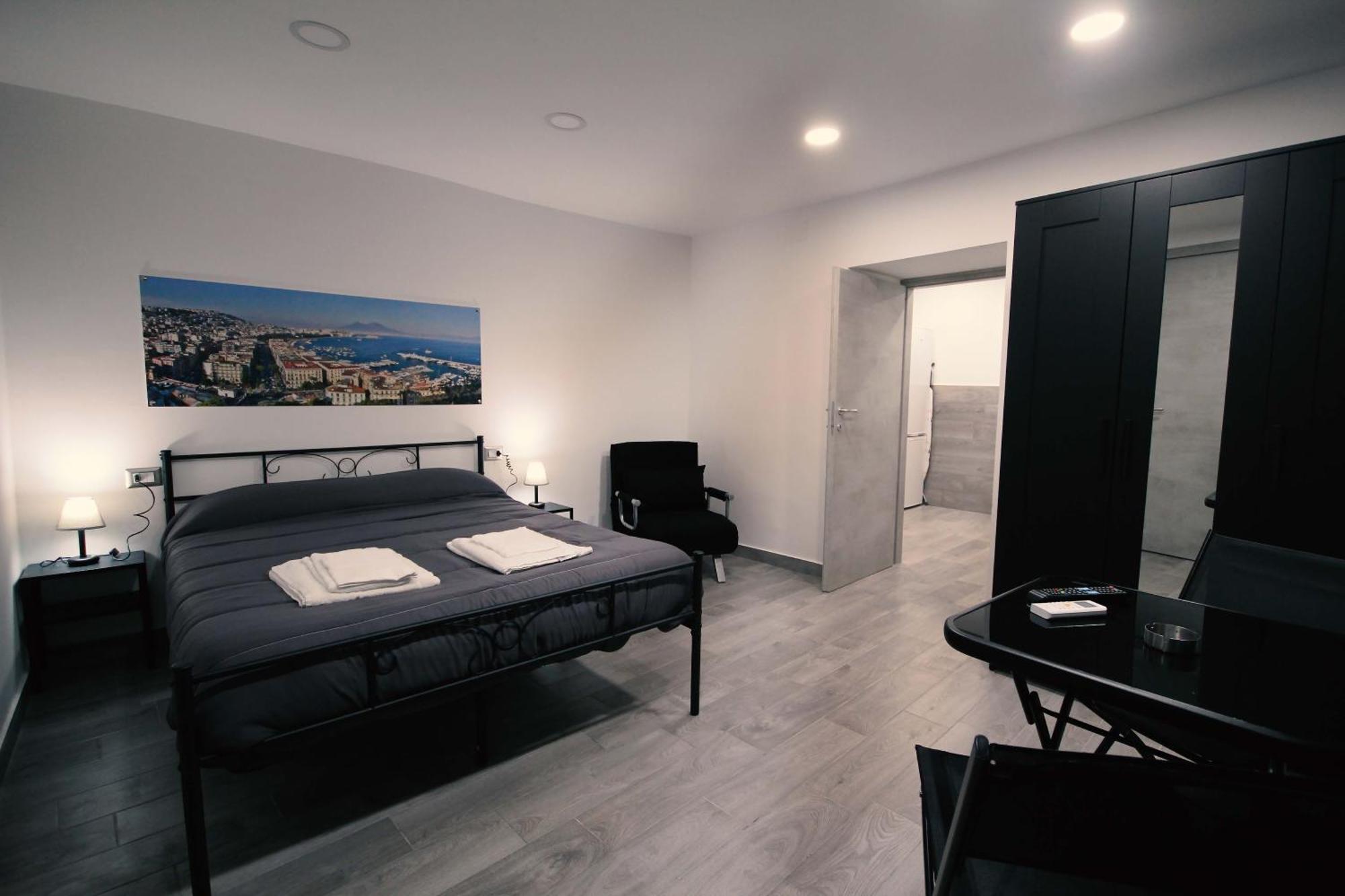 Almat Domus Apartment Naples Room photo